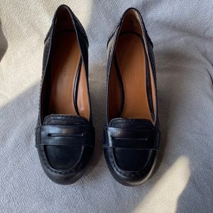 Nine West Wedge Heel Loafers Black Leather Size 7